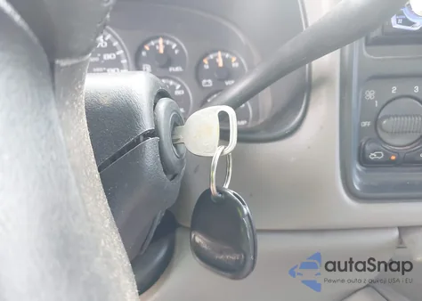 2002 Chevrolet Silverado 1500 Lt z USA, uszkodzony, nr VIN 2GCEK19T521350119